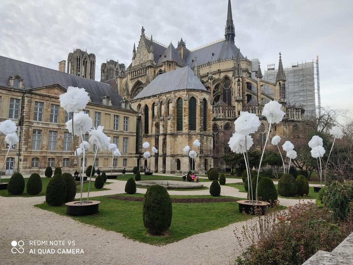 Le Champagnoles Apartamento Reims Exterior foto